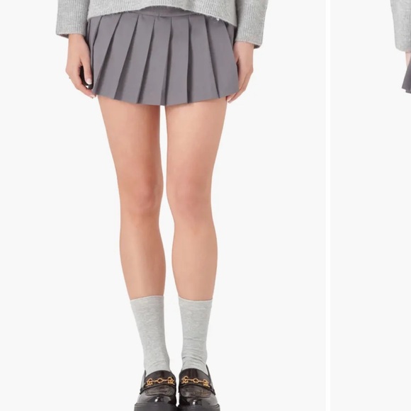 ENGLISH FACTORY medium Pleated Miniskort like new - Picture 2 of 16